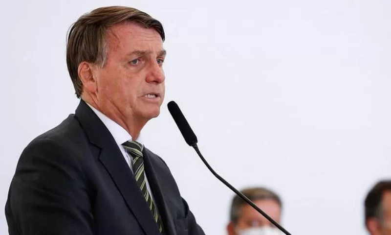 ECONOMIA: Bolsonaro zera imposto federal do diesel e ameaça presidente da Petrobras