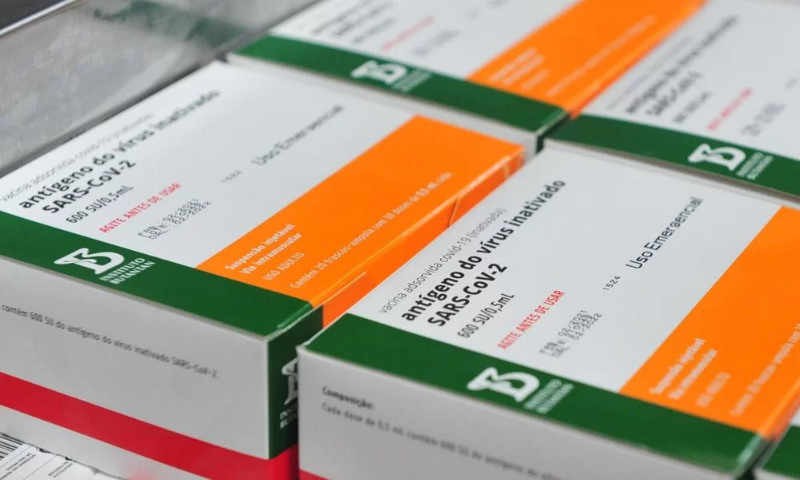 COVID-19: RS confirma chegada de lotes das vacinas Coronavac, AstraZeneca e Pfizer nesta terça