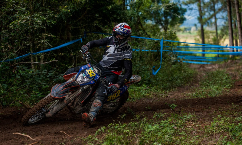 ENDURO: Piloto de Vila Maria venceu na categoria EA Importada na abertura do Brasileiro de Enduro em Santa Catarina