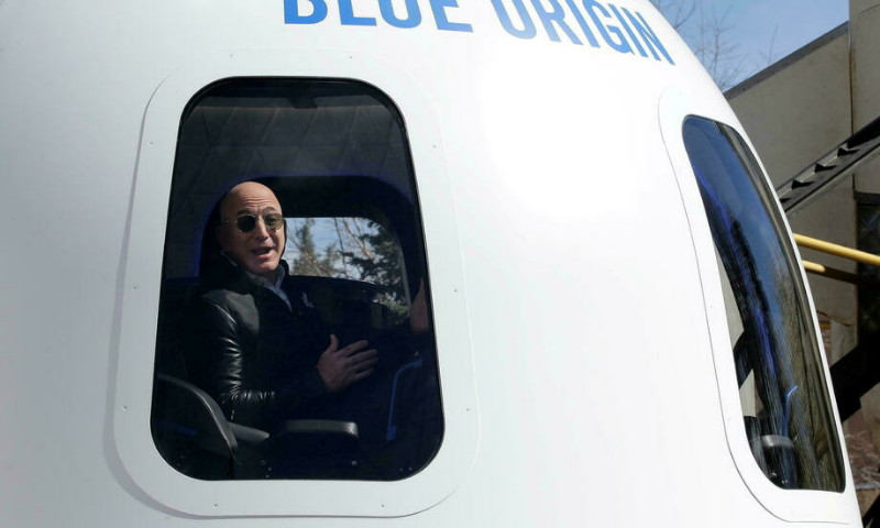 Jeff Bezos, da Amazon, parte ao espaço em uma viagem repleta de pioneirismos
