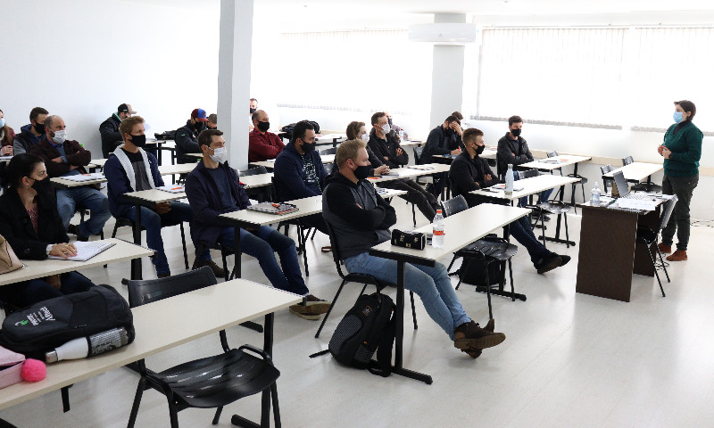 CESURG Marau: curso de Gestão Nutricional para Altas Produtividades na Pecuária de Leite e Corte está em andamento