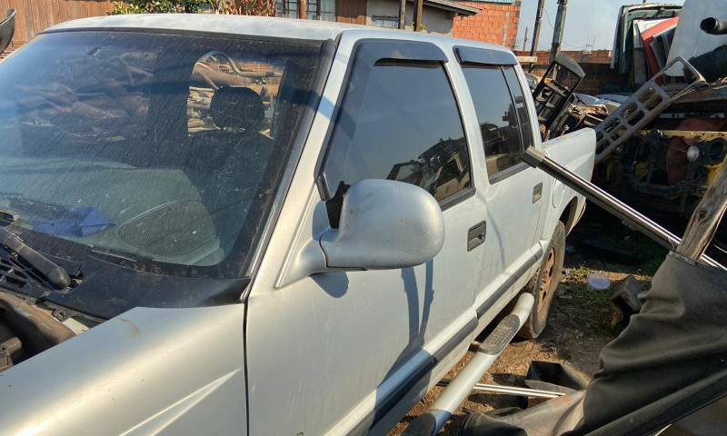 POLÍCIA: Camionete furtada em Vila Maria é recuperada durante desmanche em Santa Catarina