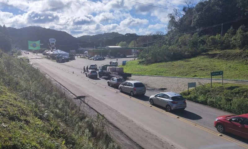 CAMINHONEIROS: Após protestos e bloqueios por caminhoneiros, rodovias do RS começam a ser liberadas