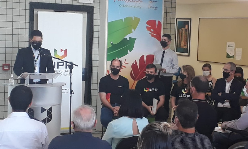 Casca: Rádio Vila Maria FM marca presença no lançamento do Vestibular de Verão UPF