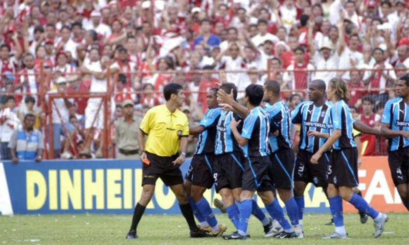 ESPORTE: Mais uma vez o dia 26 de novembro vai entrar para a história do Grêmio