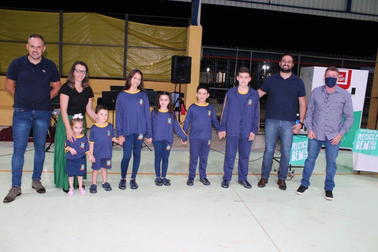 EDUCAÇÃO: Vila Maria faz lançamento do uniforme escolar da rede municipal de ensino