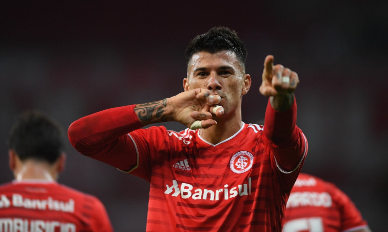 ESPORTE: O Inter que depende de uma bola do Cuesta nunca vai vencer um título de expressão