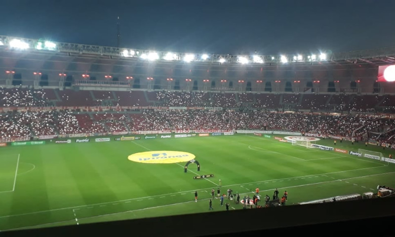 ESPORTE: Os falsos torcedores estragaram o clássico 435