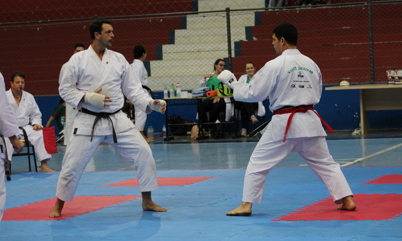 Escola Shobu-Kan Karate-Do classifica 74 atletas no Seletivo da Seleção Gaúcha