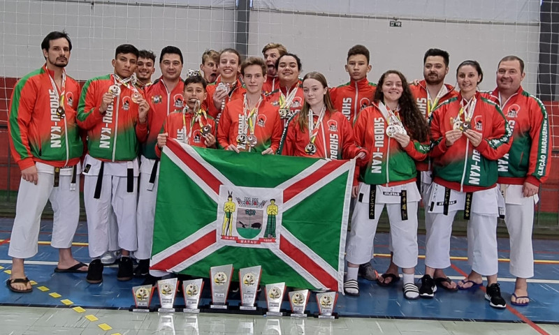 Shobu-Kan conquista 25 medalhas no Campeonato Brasileiro de Karate