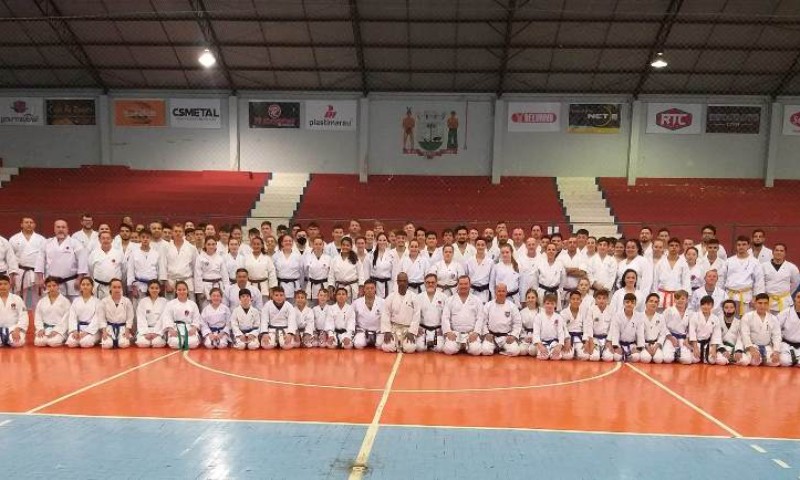 Curso da Shobu-Kan reúne mais de 140 participantes da região