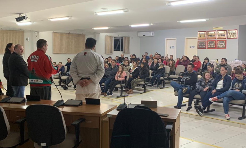 Shobu-kan dá início a aulas de karate no município de Gentil