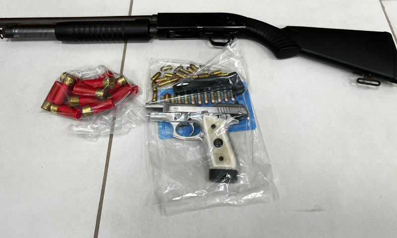 Policia Civil de Marau prende dois indivíduos por posse ilegal de arma de fogo