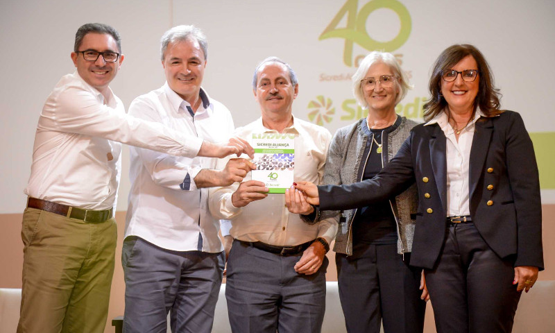 Livro da Sicredi Aliança RS/SC/ES destaca quatro décadas de Cooperação e Prosperidade