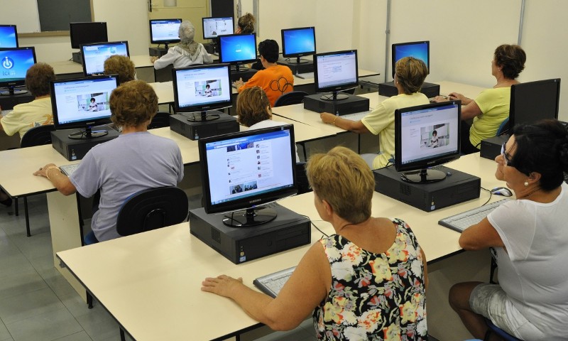 Evento realizado na UPF vai alertar idosos sobre golpes e fraudes na internet
