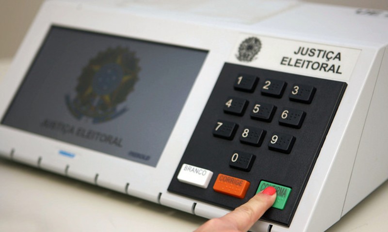 Uso de celular e armas no dia das eleições. Saiba quais as determinações