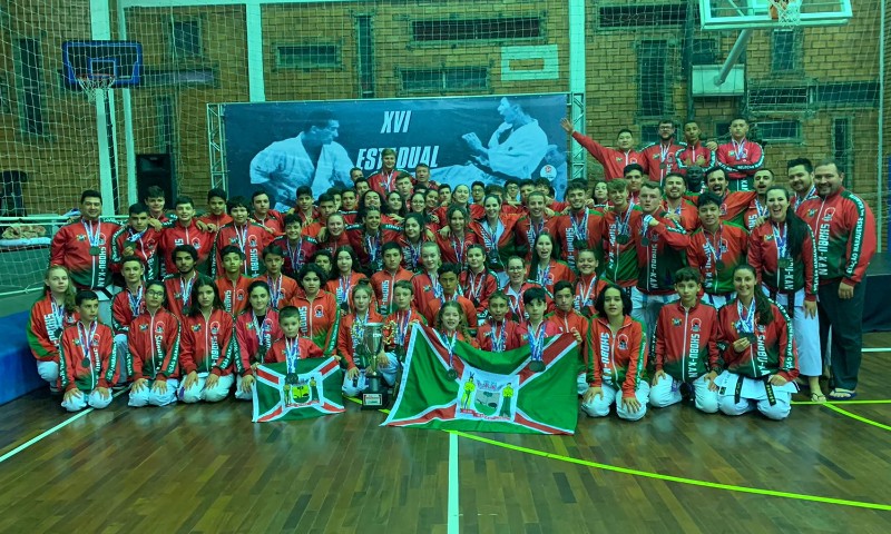 ESPORTE: Shobu-Kan é campeã estadual de karate geral e por equipe