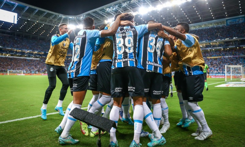O raio X do clássico 438