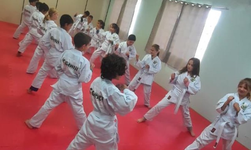 Aulas da Shobu-Kan retornam em Gentil e Camargo