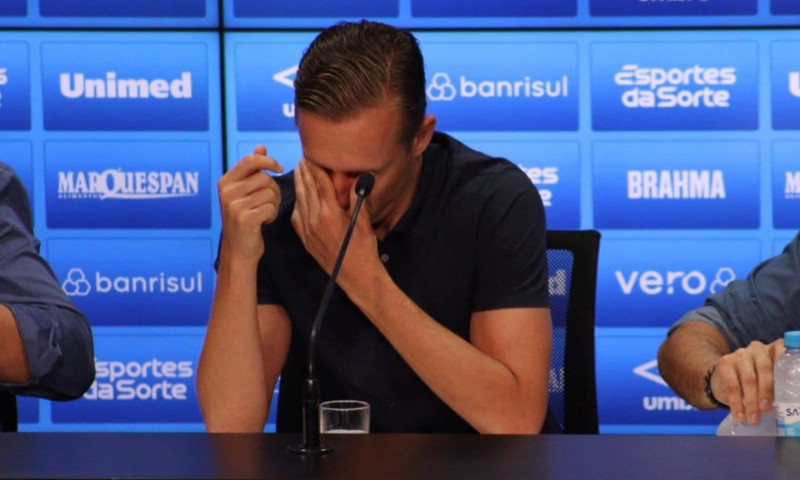 GRÊMIO: Lucas Leiva anuncia aposentadoria