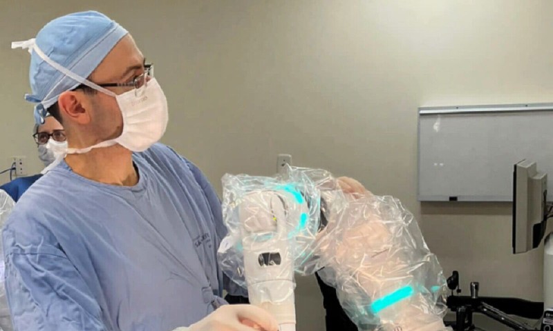 Médico passo-fundense realiza procedimento robótico inédito na América