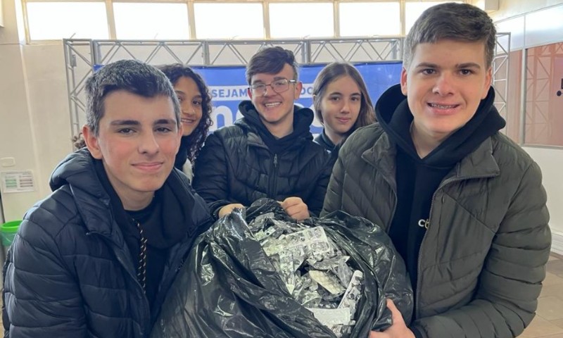 Alunos do Colégio Integrado Cesurg promovem projeto “Cartelas do Bem” em apoio  aos idosos de Caxias do Sul