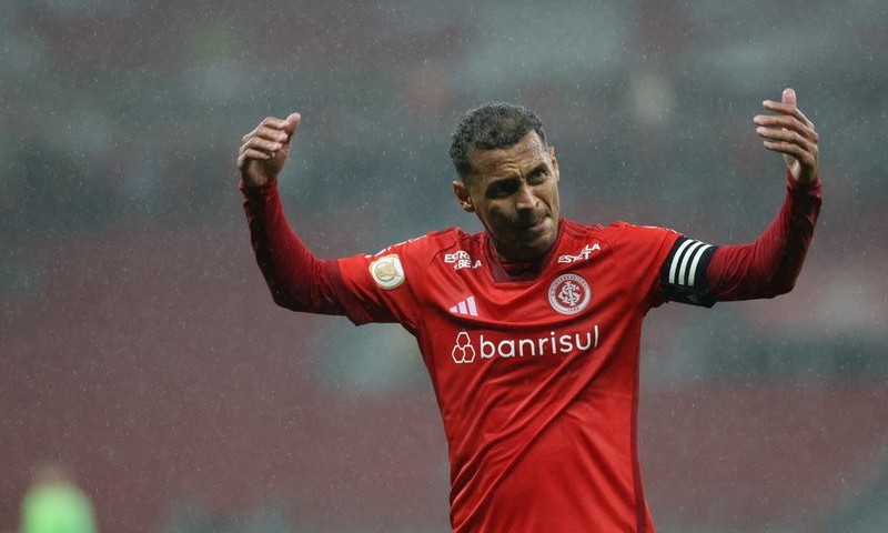 LIBERTADORES: Internacional visita o Fluminense no Maracanã
