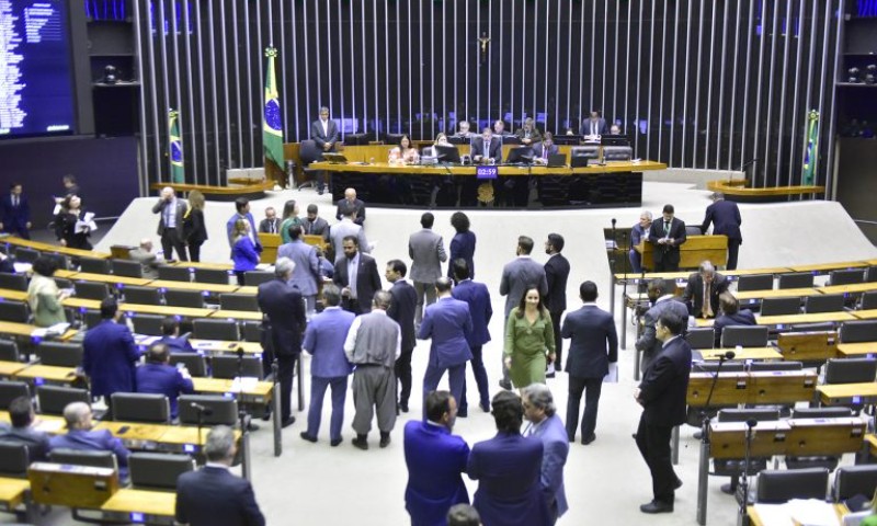 POLÍTICA: Câmara aprova texto-base da minirreforma eleitoral