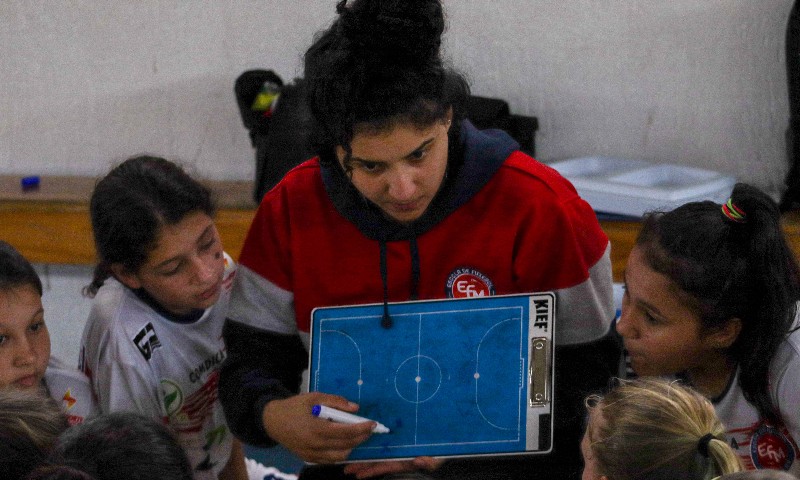 ESPORTE: Professora de futsal feminino de Marau fala sobre o desenvolvimento da modalidade na região