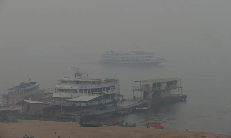 BRASIL: Queimadas e seca deixam Manaus encoberta por fumaça mais uma vez