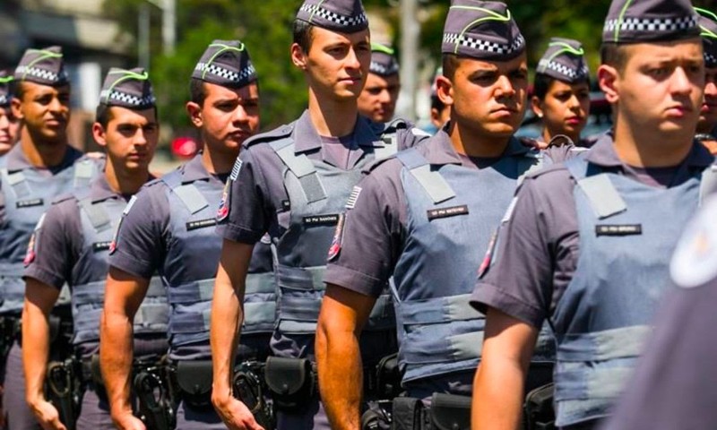 BRASIL: Quantidade de policiais no Brasil caiu quase 30 mil desde 2013