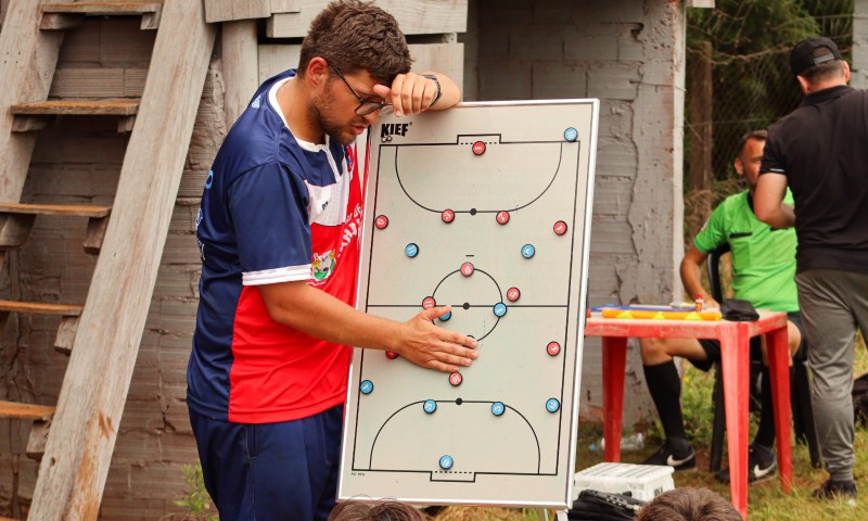 ESPORTE: EFM terá seu primeiro compromisso no futebol de campo