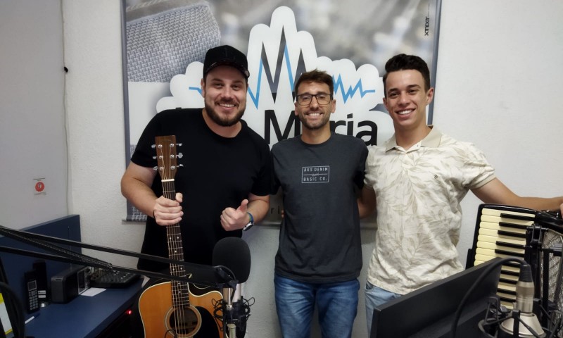 MÚSICA: Dose Diária recebe Caio Henrique e Gabriel