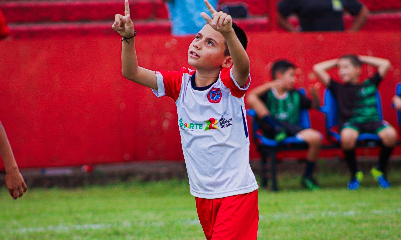 ESPORTE: AME fecha parceria com Atlético Juniors