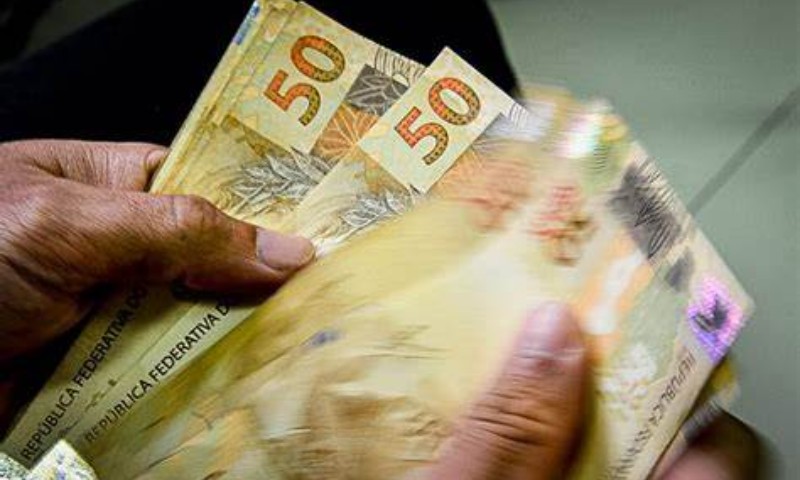 BRASIL:  Renda média dos brasileiros tem a maior alta em 12 anos