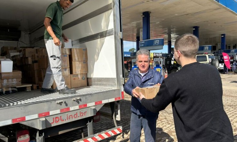 Primeira carga de laticínios de agroindústrias gaúchas é enviada para fora do RS