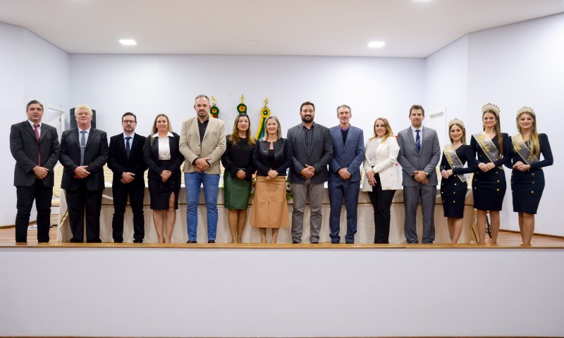 Câmara de Vereadores de Vila Maria realiza Sessão Solene