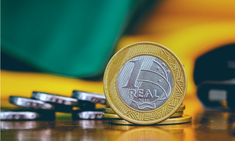 ECONOMIA: Contas do governo afundam ainda mais no vermelho
