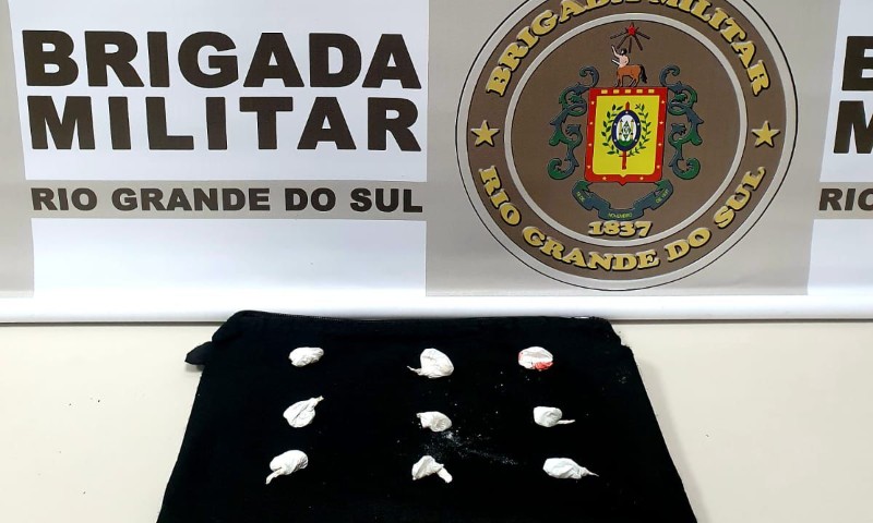 Marau: homem é preso por cumprimento de mandado de prisão e tráfico de entorpecentes