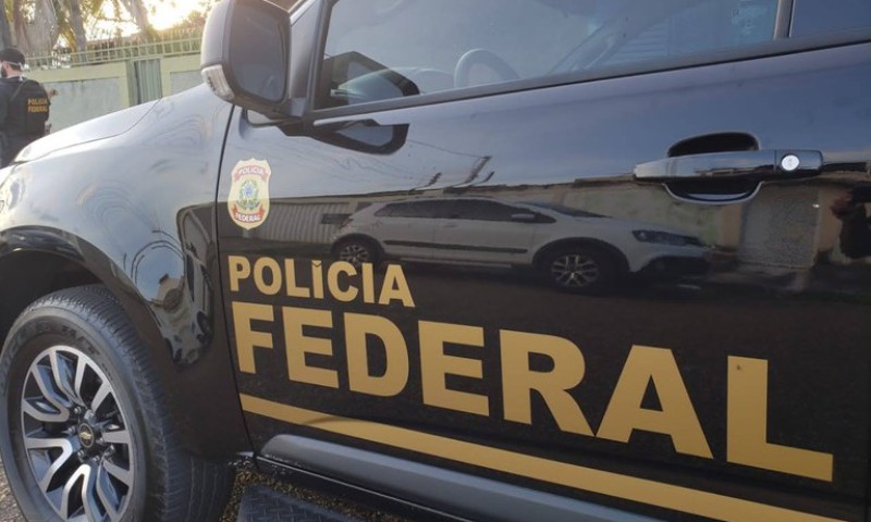 Polícia Federal investiga fraude na aquisição de arma de fogo