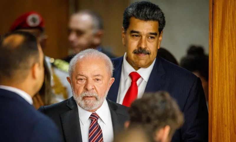 BRASIL: Lula é cobrado a defender democracia na Venezuela