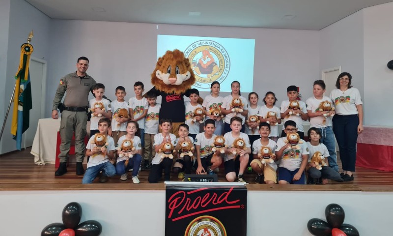 PROERD realiza solenidade de formatura em Vila Maria