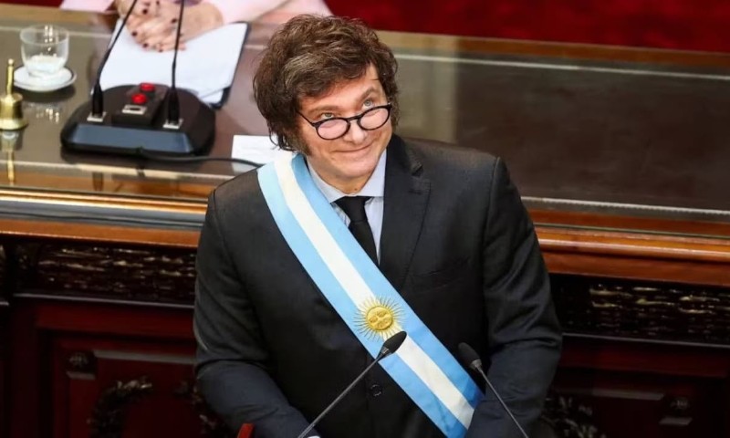 MUNDO: Milei promete déficit zero em 2025
