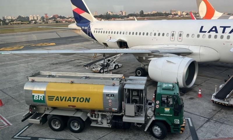 NEGÓCIOS: Petrobras reduz preço do querosene para apoiar cias aéreas