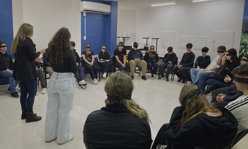 Alunos da Faculdade CESURG realizam projeto para consumo consciente da energia elétrica