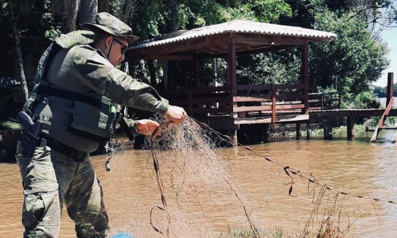 Brigada Militar apreende petrechos utilizados para a pesca predatória na Barragem de Ernestina
