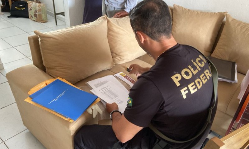 PF deflagra operação caminho do vinho a fim de combater os crimes de organização criminosa, descaminho, evasão de divisas e lavagem de capitais
