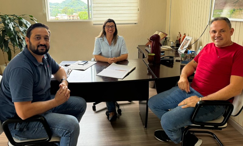 Vice-Presidente da Câmara de Vereadores, Rubia Janaina dos Santos, assume o Poder Executivo de Vila Maria