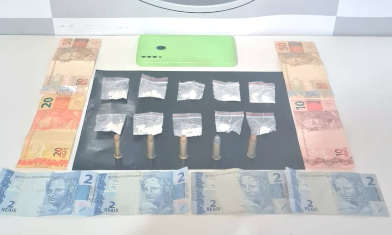 Brigada Militar prende jovem por tráfico de drogas e posse ilegal de munição, em Guaporé