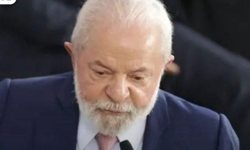 Presidente Lula passa por procedimento cirúrgico